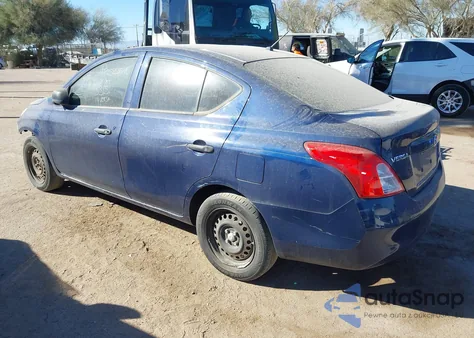 2014 Nissan Versa 1.6 S z USA, uszkodzony, nr VIN 3N1CN7AP3EL858854